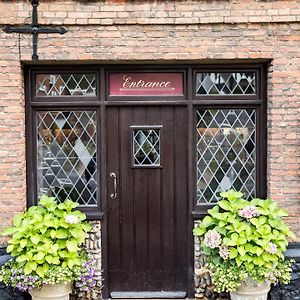 The Red Lion Eaton
