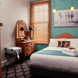 Zimmer mit Queensize-Bett